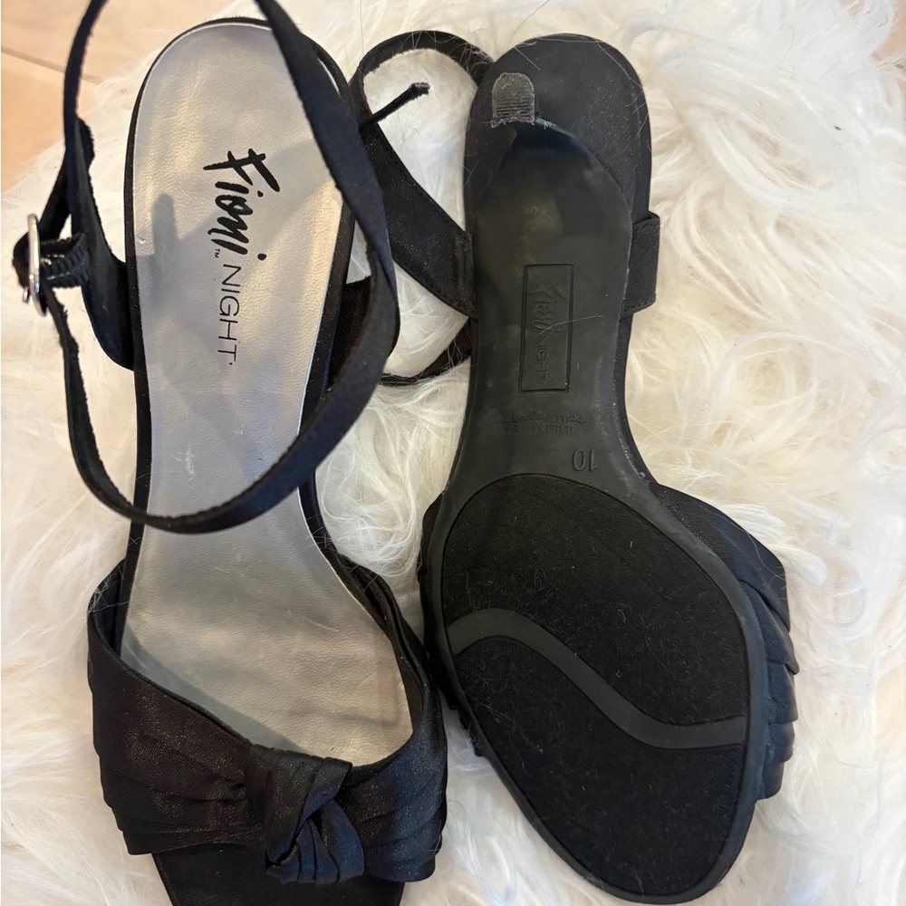 Fioni Black Strappy Heels - Picture 5 of 11